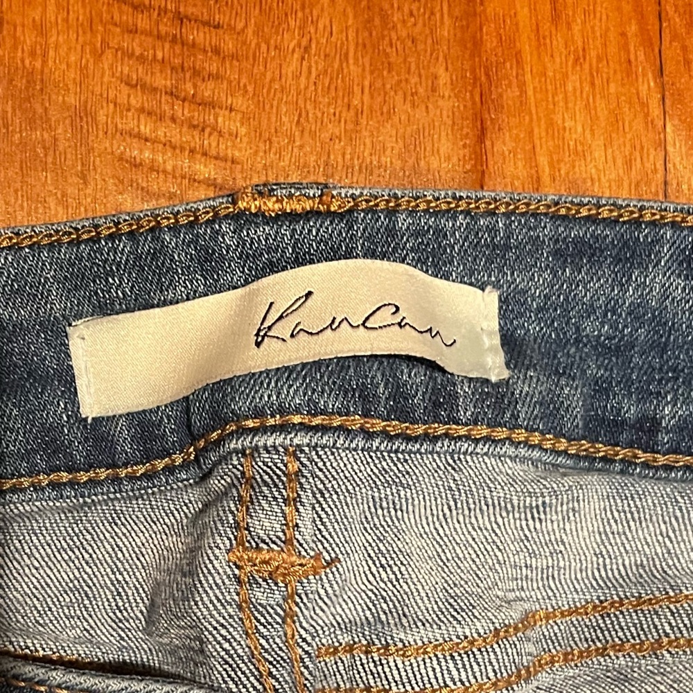 KanCan Jeans, distressed size 5, 26 excellent condition